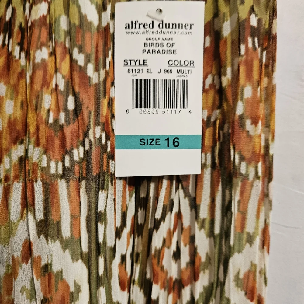 New Alfred Dunner Orange and Green  Skirt Size 16